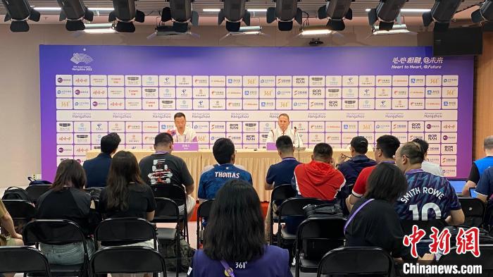 中超三将闪耀亚运赛场 中国队提前出线