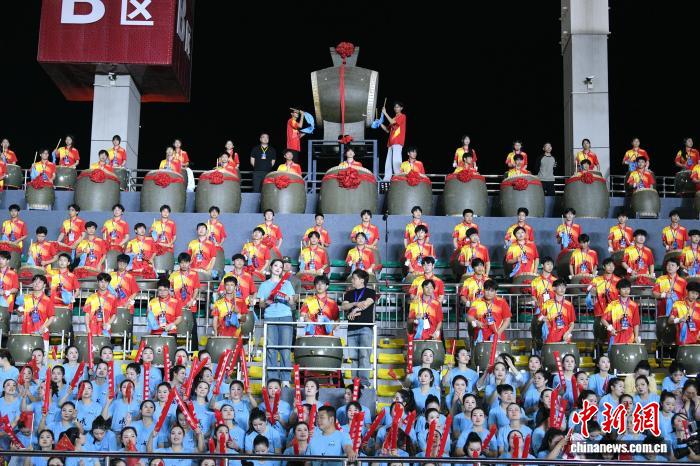 咸宁主场揭幕战上演荆楚文化盛宴