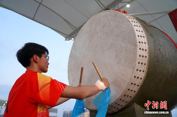 咸宁主场揭幕战上演荆楚文化盛宴