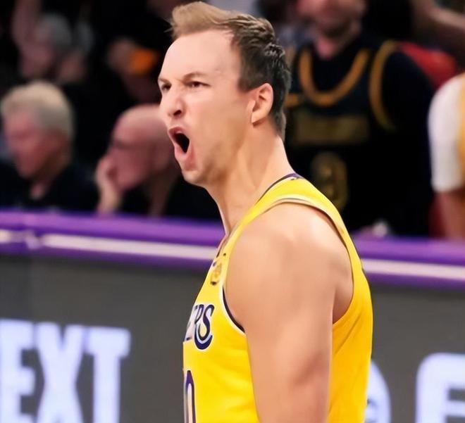 湖人掘金尼克斯骑士季后赛首战告捷